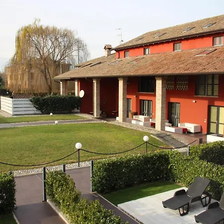 Corte Di Frara Apartahotel 4*