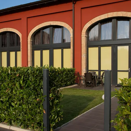 Lägenhetshotell Corte Di Frara