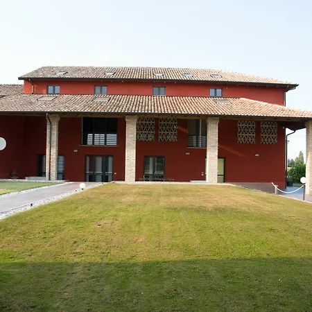 Corte Di Frara Lägenhetshotell