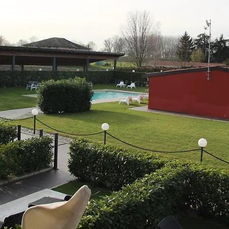 Corte Di Frara Aparthotel Parma