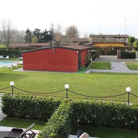 Lägenhetshotell Corte Di Frara