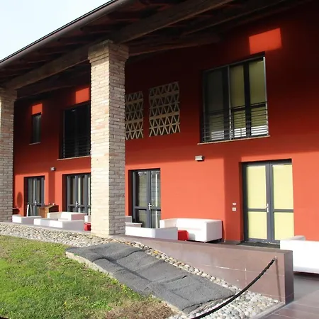 Corte Di Frara Aparthotel 3*