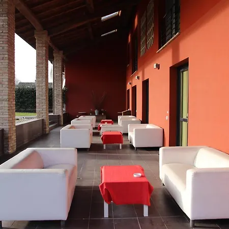 Lägenhetshotell Corte Di Frara Parma