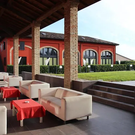 Lägenhetshotell Corte Di Frara