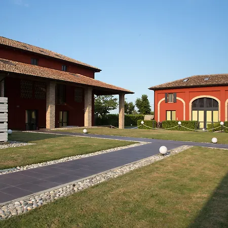 Corte Di Frara Aparthotel 3*
