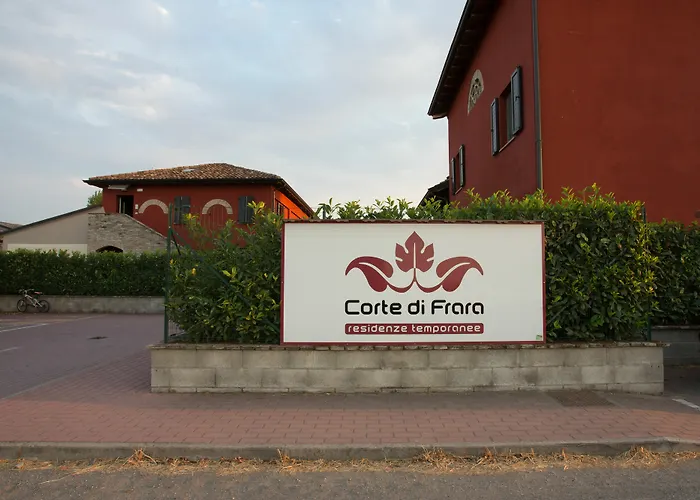 Corte Di Frara Aparthotel 4*
